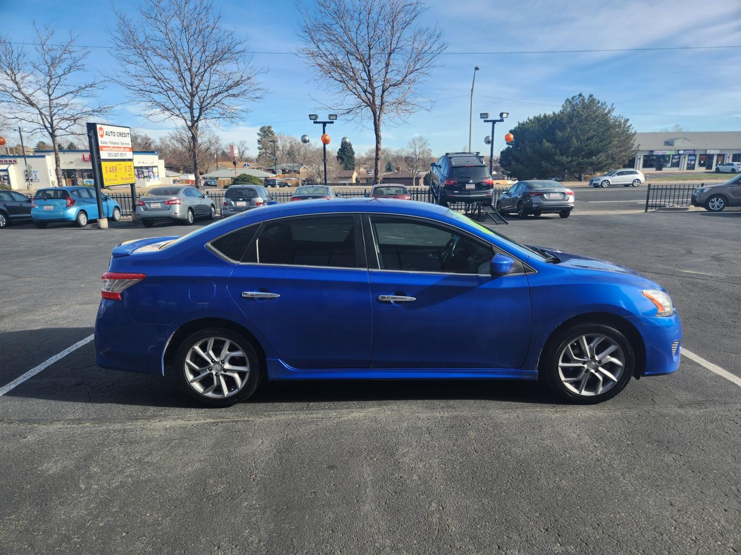 2013 NISSAN SENTRA S 6MT (3N1AB7AP7DL) with an 1.8L L4 SFI DOHC 16 engine, located at 10890 W. Colfax Ave., Lakewood, CO, 80215, (303) 274-7692, 39.739914, -105.120132 - Looking for a pre-owned vehicle in Lakewood, CO? Look no further than D1 Auto Credit - Lakewood. This reputable used car dealer in Denver County, Jefferson County, and Adams County, Colorado, offers bad credit auto loans for quality used and pre-owned cars, trucks, vans, SUVs, and crossovers. With a - Photo#4
